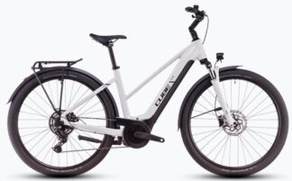 CUBE Touring Hybrid One 625